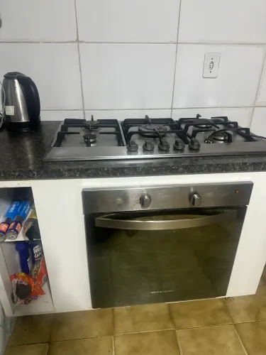Fogão 5 bocas com base, forno dou junto