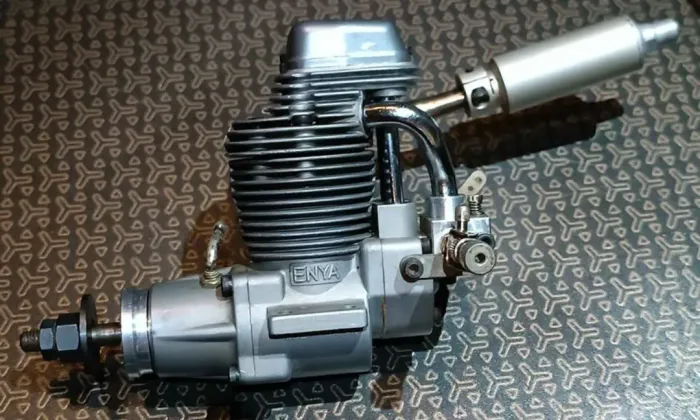 Motor aeromodelo 4 tempos Enya 46 nitro glow