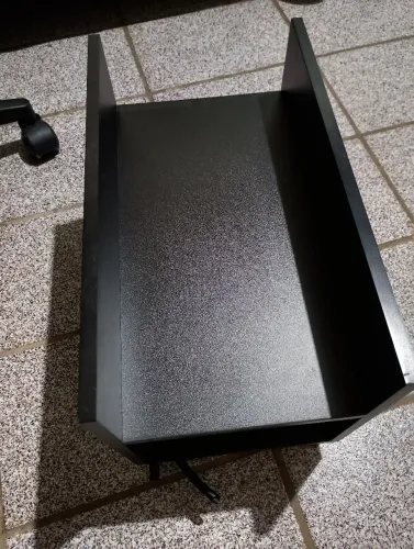Suporte para computador com rodinhas