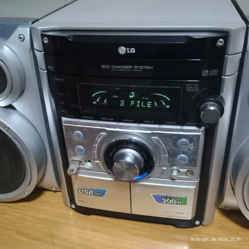 Mini Hi Fi System LG LM-U1060A