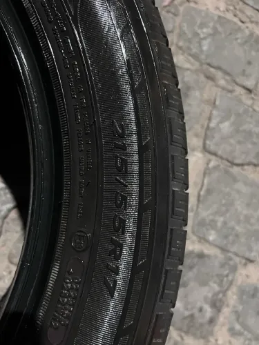 Pneu 215/55/R17
