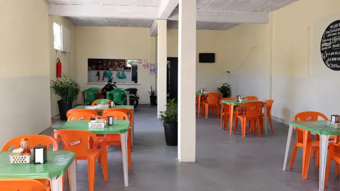 CASA COM PONTO COMERCIAL + terreno