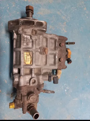 Bomba injetora carregadeira 924