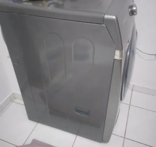 Máquina lava e seca