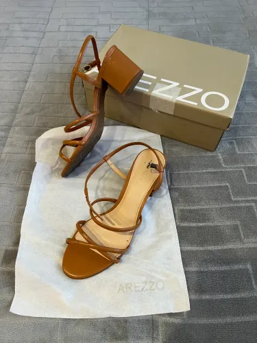 37/38 Sandália Arezzo Original Salto Médio Bloco - Caramelo/Marrom + Caixa