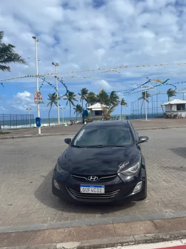 Hyundai Elantra GLS 1.8 16V Aut. 2012
