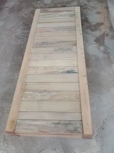 Porta de 80x2.10cm maciça