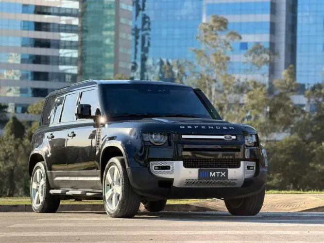 Land Rover Defender 110 D300 HSE Mhev DIE AUT 2023