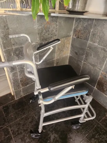 Cadeira Higiênica 4 em 1 para Idoso