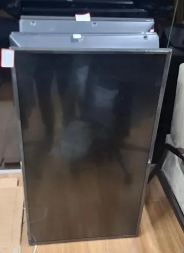 Lote de Televisores / Smart TVs / Monitores Profissionais/ Suportes para TV