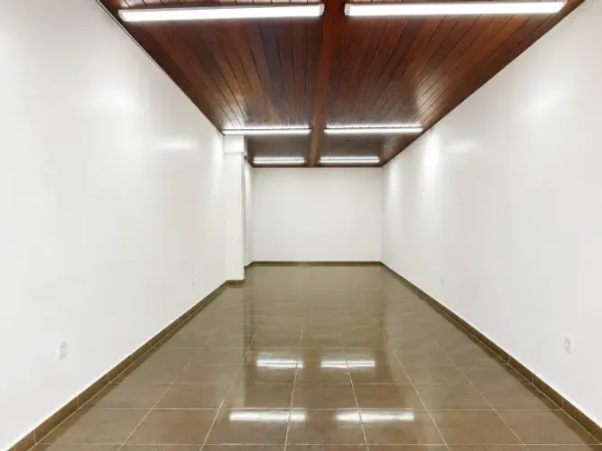 Oportunidade! Tenha sua loja em Tambaú, num dos pontos mais cobiçados da cidade!