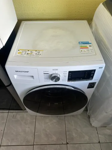 Lava e seca Brastemp 10kg 127v NOVA com avarias 