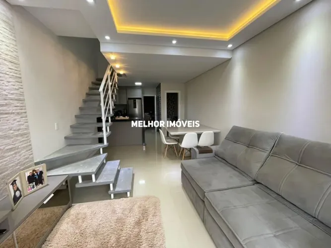 Sobrado a venda - 88 m² em Balneário Piçarras.