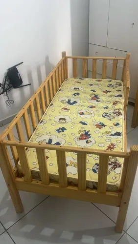 Duas Camas para Crianças, acompanha colchão, cada R$ 300,00. Comprando as duas R$ 500,00