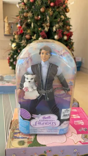 Príncipe Aidan da coleção Barbie em A Magia de Aladus (Mattel, 2005)
