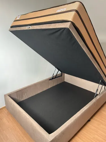 Cama com baú nova