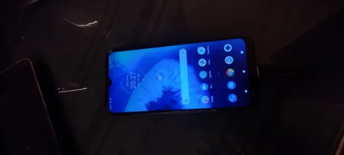 Moto G8 64GB - O aparelho liga normalmente, carrega e funciona 