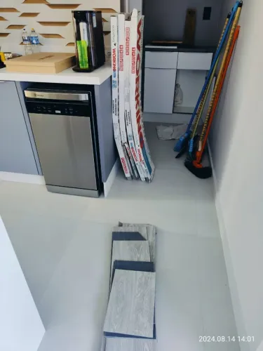 Piso Vinílico Eucafloor Working Alaska 123,7 x 23,8 cm - espessura 3mm