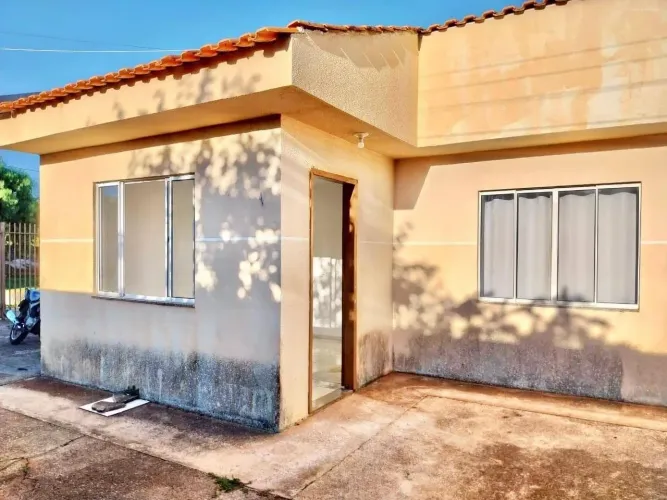 Casa Em Pequeno Condomínio Fechado à Venda, Cará-cará, Ponta Grossa