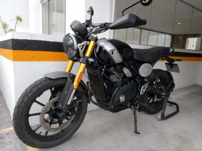 Triumph Scrambler 400X 2025 - Preta | Excelente estado | Pronta para rodar