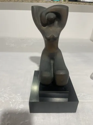 Escultura abstrata