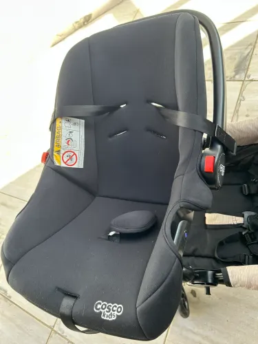 Bebê e Carrinho Cosco Kids