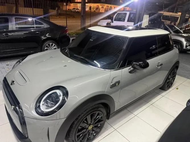 Mini Cooper SE Exclusive 3P (elétrico) 2022