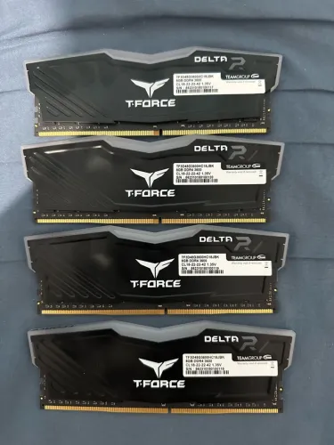 Memórias ram 32gb 3600 RGB (4x8) T-Force Delta DDR4