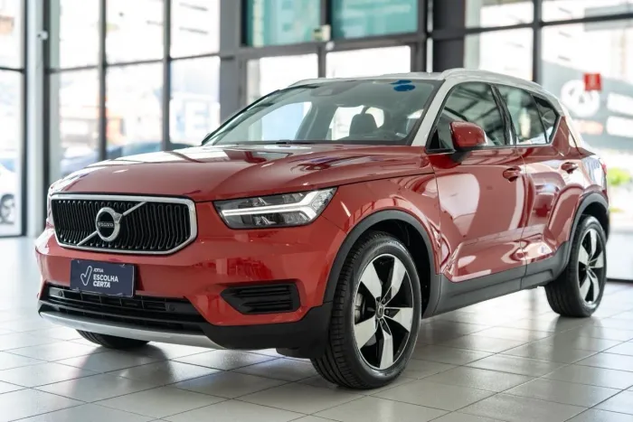 Volvo XC40 T-5 Momentum 2.0 252cv AWD 2019