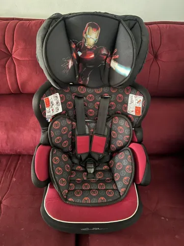 Vendo duas cadeirinha de bebê para carro de 0 a 36 kilos