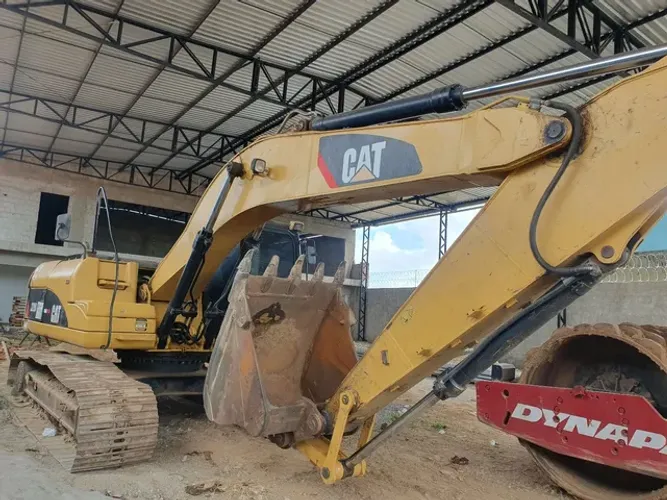 DEMOLIÇÃO, TERRAPLANAGEM, LIMPEZA DE TERRENO...