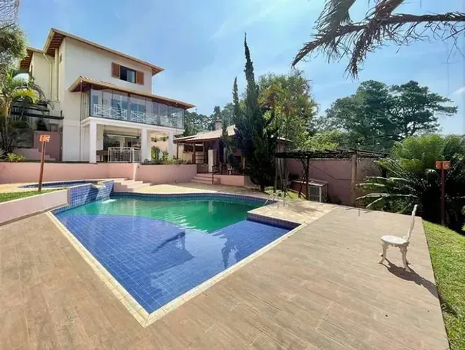 Casa com 3 dormitórios à venda, 357 m² por R$ 2.060.000,00 - Granja Viana - Carapicuíba/SP