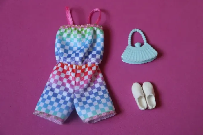 Look Barbie Fashionista 194 cadeirante