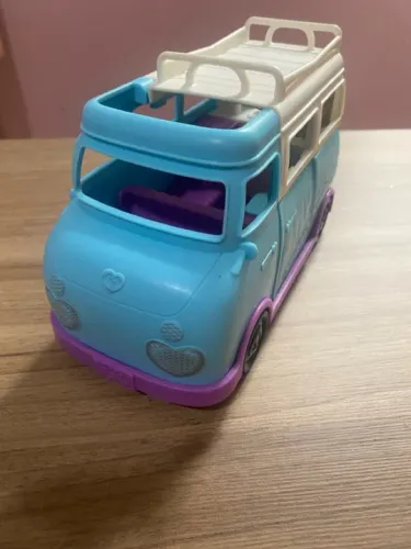 Van trailer da Polly