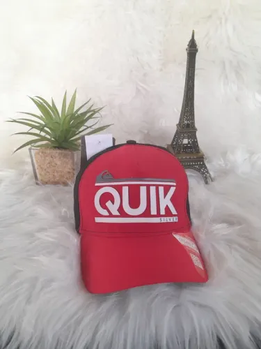 BONÉ METADE REDINHA QUIKSILVER VERMELHO