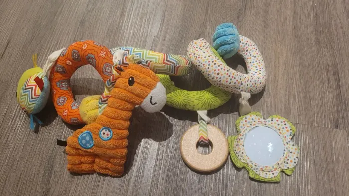 Mola Mobile e chocalho infantil de Pelúcia 