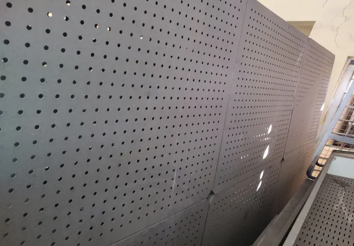 Painel perfurado para ferramentas - 1,50x2,00m