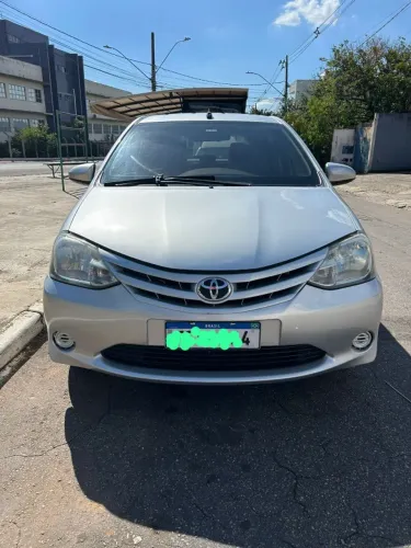 Toyota Etios X 1.3 Flex 16V 5P Mec. 2017