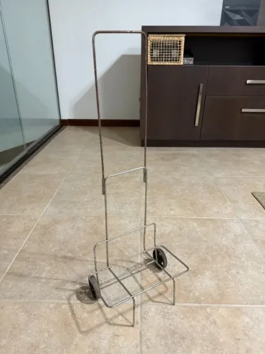 Carrinho de Mão 2 Rodas para pequenas cargas