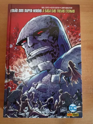 HQ DELUXE DC Legião dos Super-heróis: A Saga das Trevas Eternas