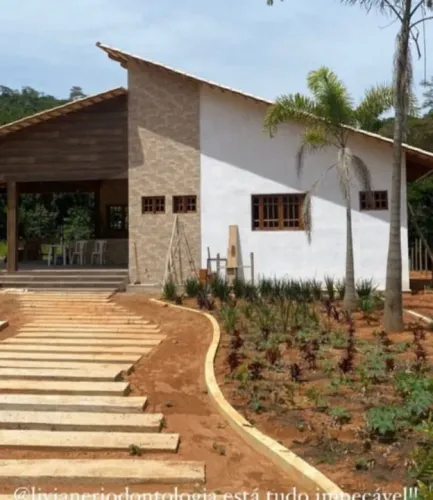 Casa de campo nova com terreno de 2.000 m² em Dona Euzébia - MG