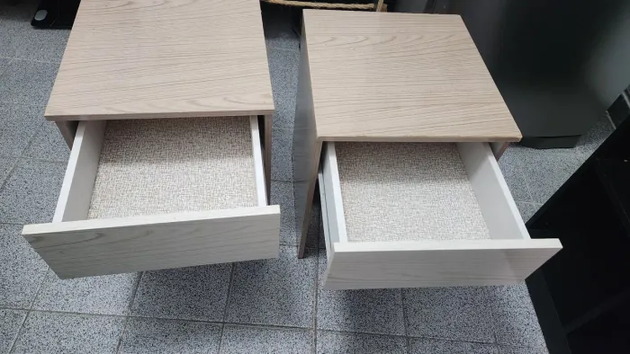 Mesas de cabeceiras/criado mudo ótimo estado