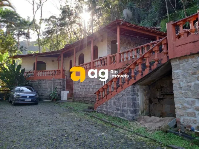 CASA EM CONDOMÍNIO À VENDA COM 3 QUARTOS EM MONTE OLIVETI GUAPIMIRIM