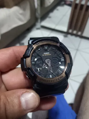 G shock GA-200RG 