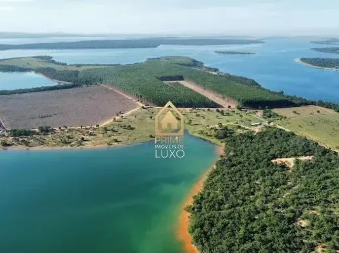 Fazenda à venda em Morada Nova de Minas, Zona Rural, com 8 quartos, com 4280000 m²