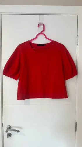 Blusa Vermelha Manga Curta, Marca Twenty Four Seven, Tamanho M. EM PERFEITAS CONDIÇÕES