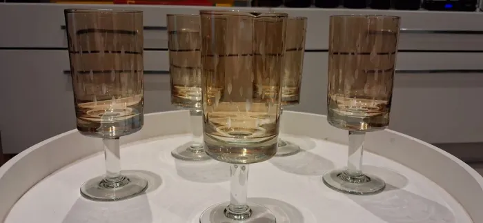 Jogo de 5 taças de cristal dourado para champagne