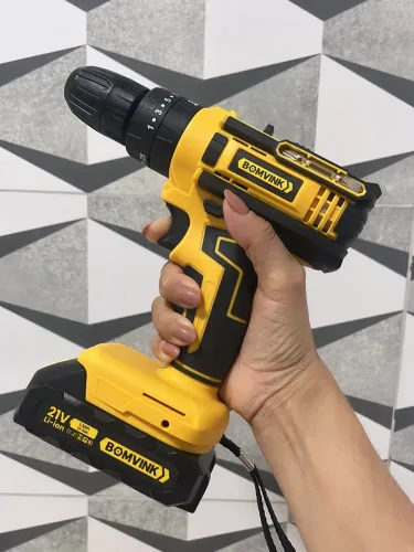Parafusadeira/Furadeira Sem Fio 21V BOMVINK + Bateria Recarregável