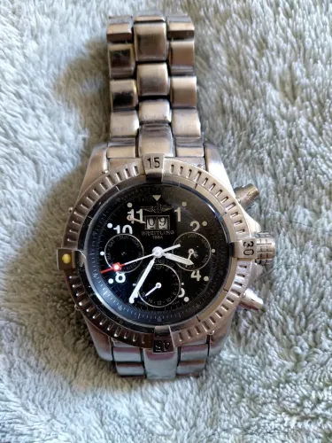 Relógio Breitling Avenger 1884