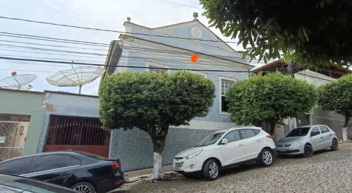 Ótima casarão venda em São João Nepomuceno MG.